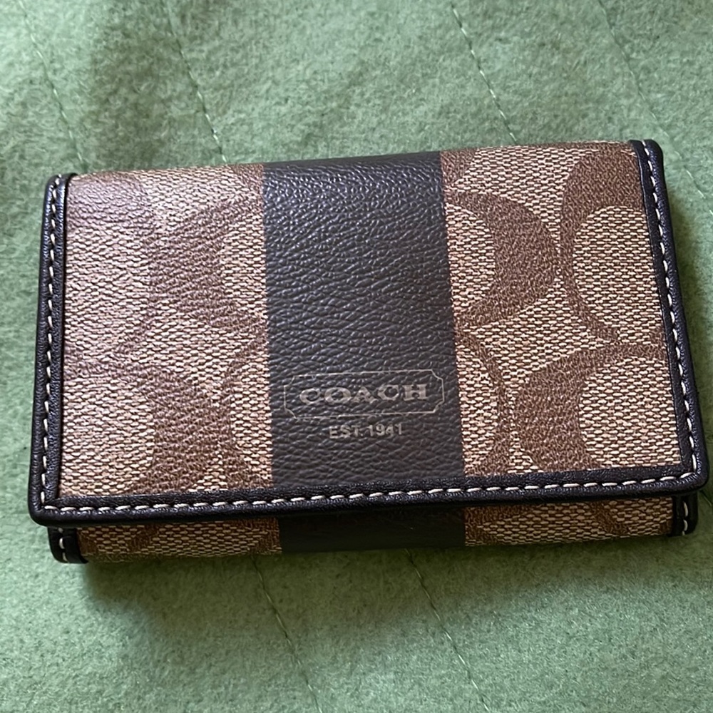 NWT Coach 6 ring key case khaki brown
